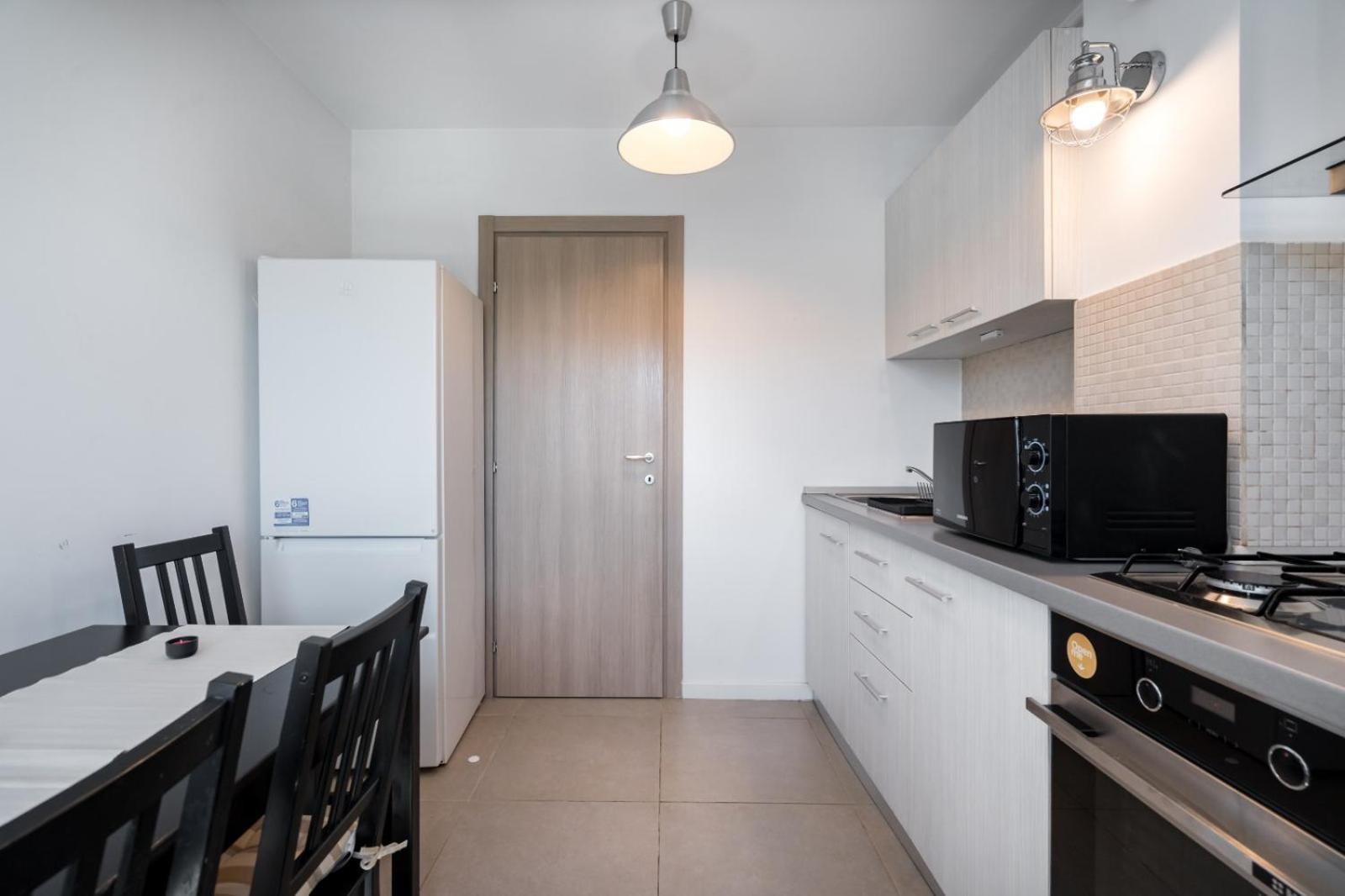 A Home Away - Politehnica Park Bucureşti Eksteriør bilde